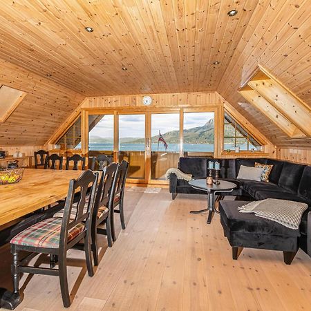 Awesome Home In Kvamsoy With Jacuzzi Sandvik  ภายนอก รูปภาพ